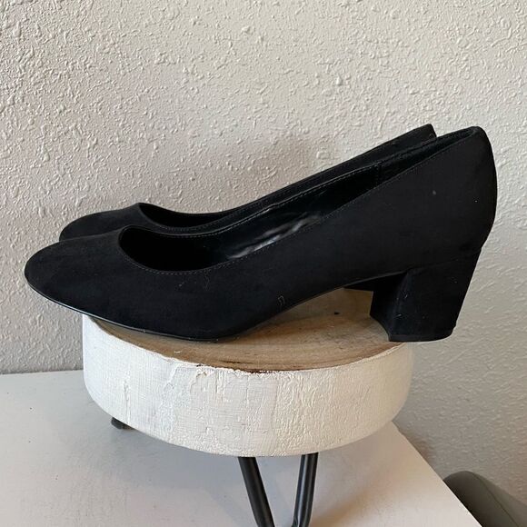 JustFab Black Chunky Heels Size 9.5 EUC - Picture 1 of 7